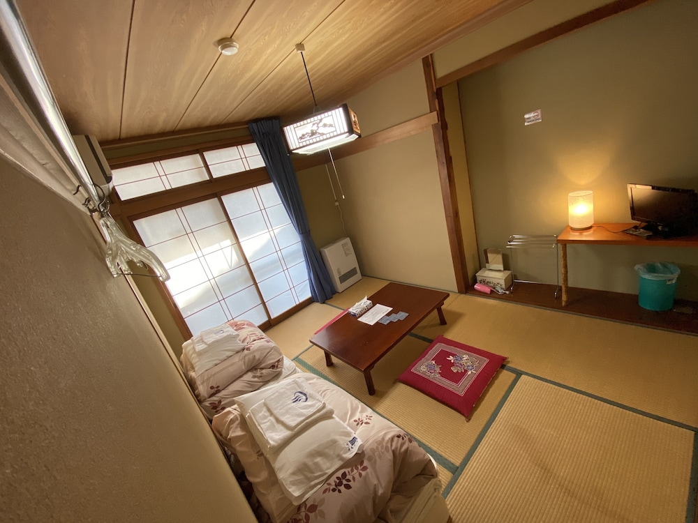 和室 ダブルルーム 共用トイレ 共用バスルーム 客室1 | Nozawa Dream Central