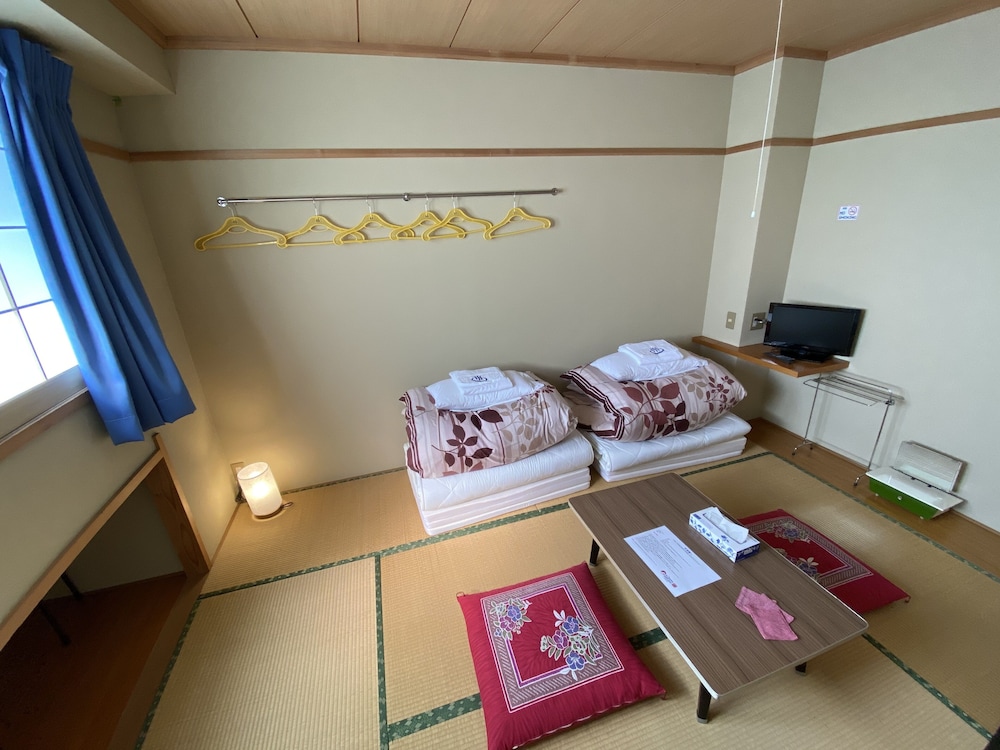 和室 ダブルルーム 専用トイレ 共用バスルーム 客室5 | Nozawa Dream Central