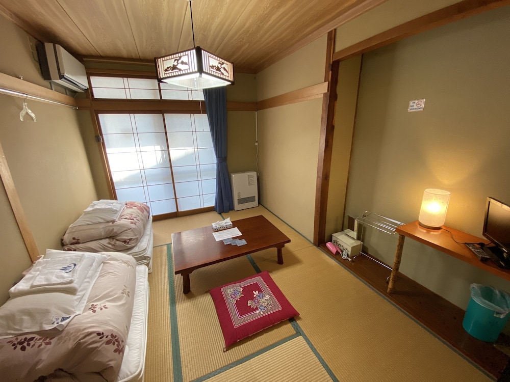 和室 ダブルルーム 共用トイレ 共用バスルーム | Nozawa Dream Central