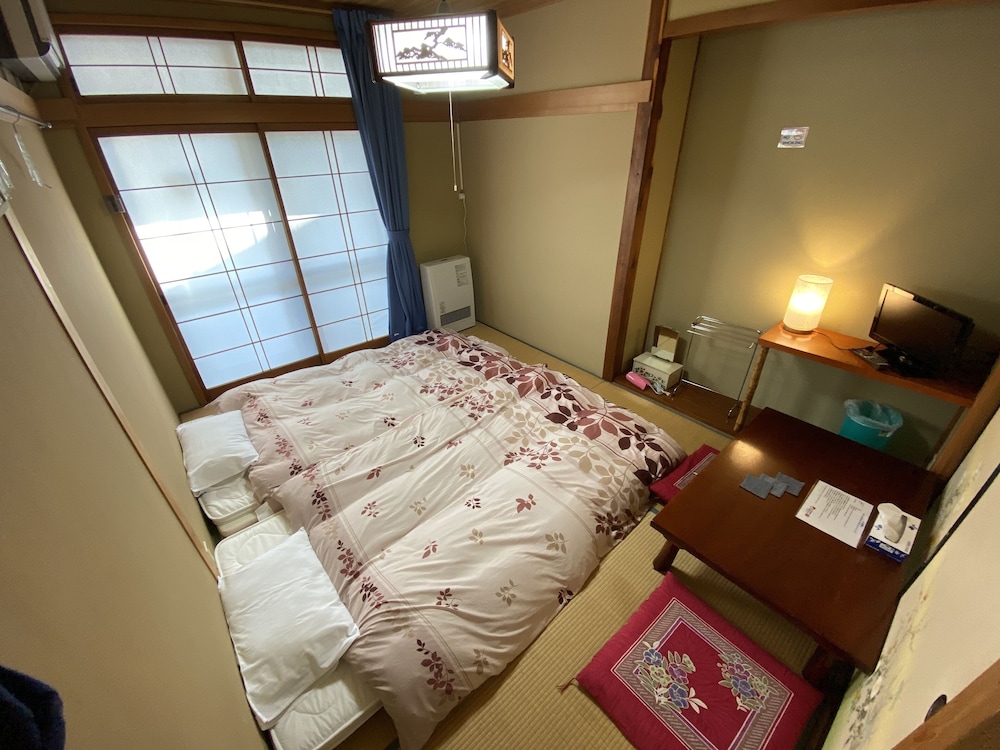 和室 ダブルルーム 共用トイレ 共用バスルーム 客室4 | Nozawa Dream Central