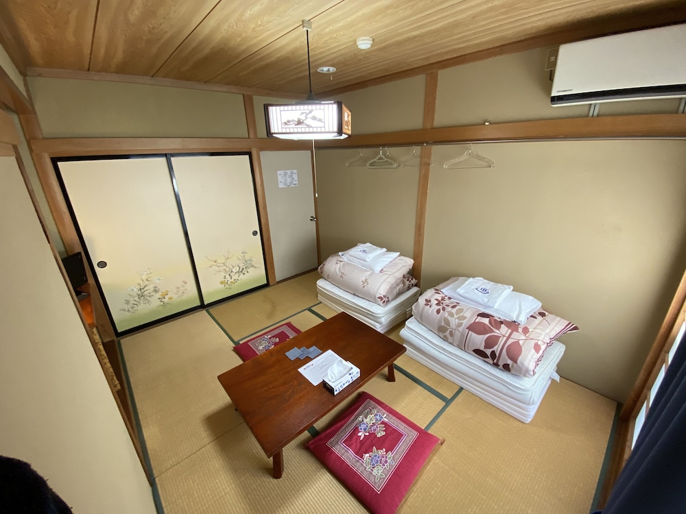 和室 ダブルルーム 共用トイレ 共用バスルーム 客室3 | Nozawa Dream Central