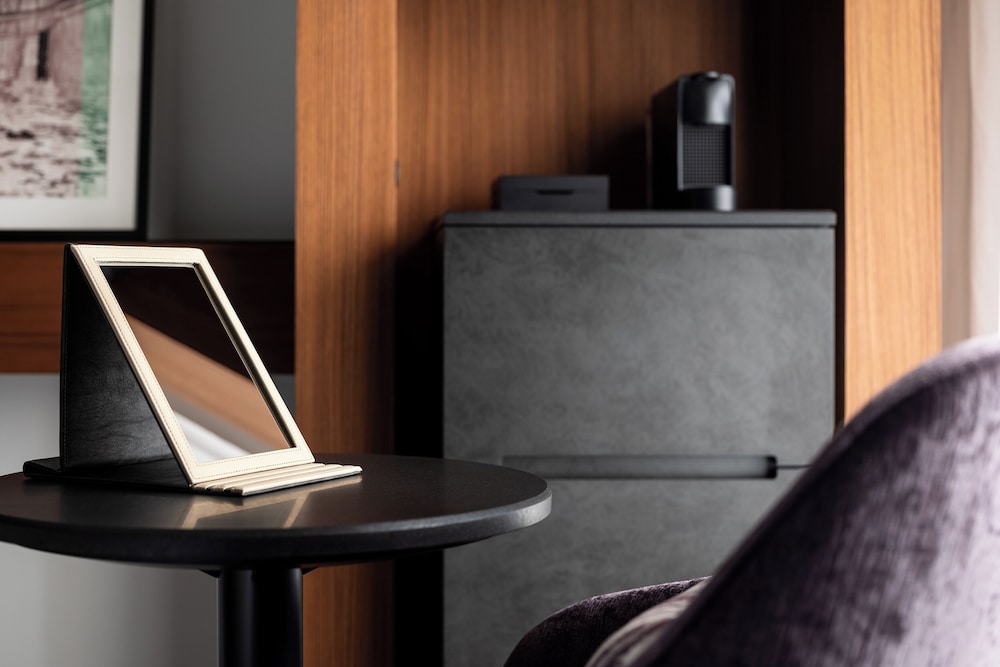 スタンダードワイドキング禁煙（2460mm x 2050mm) 客室2 | 三井ガーデンホテル神宮外苑の杜プレミア