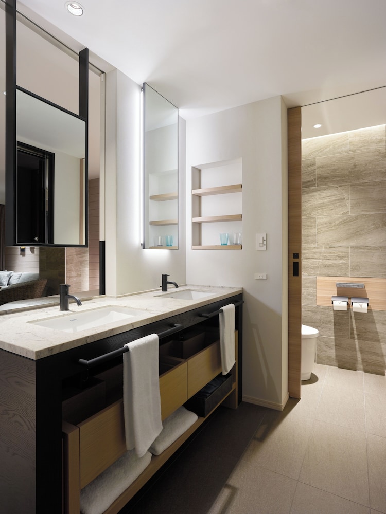 ジュニアスイートキング (バルコニー付) (禁煙) 客室1 | 三井ガーデンホテル神宮外苑の杜プレミア