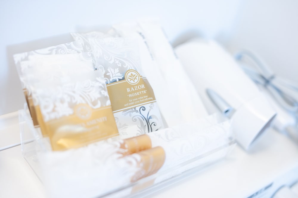 和室 2人部屋 エキストラ布団付き バスルーム2 | 道頓堀心斎橋ホテル