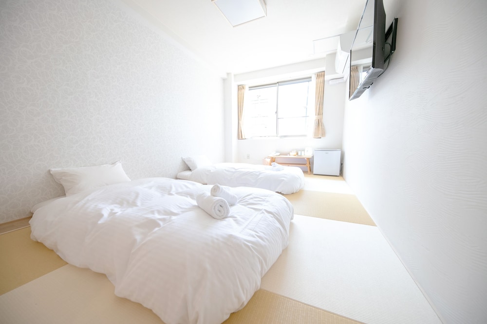 和室 2人部屋 エキストラ布団付き 客室5 | 道頓堀心斎橋ホテル