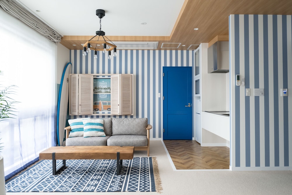 デラックス　ダブルルーム　ハワイアンチル リビング エリア0 | ホテル四季彩 京都