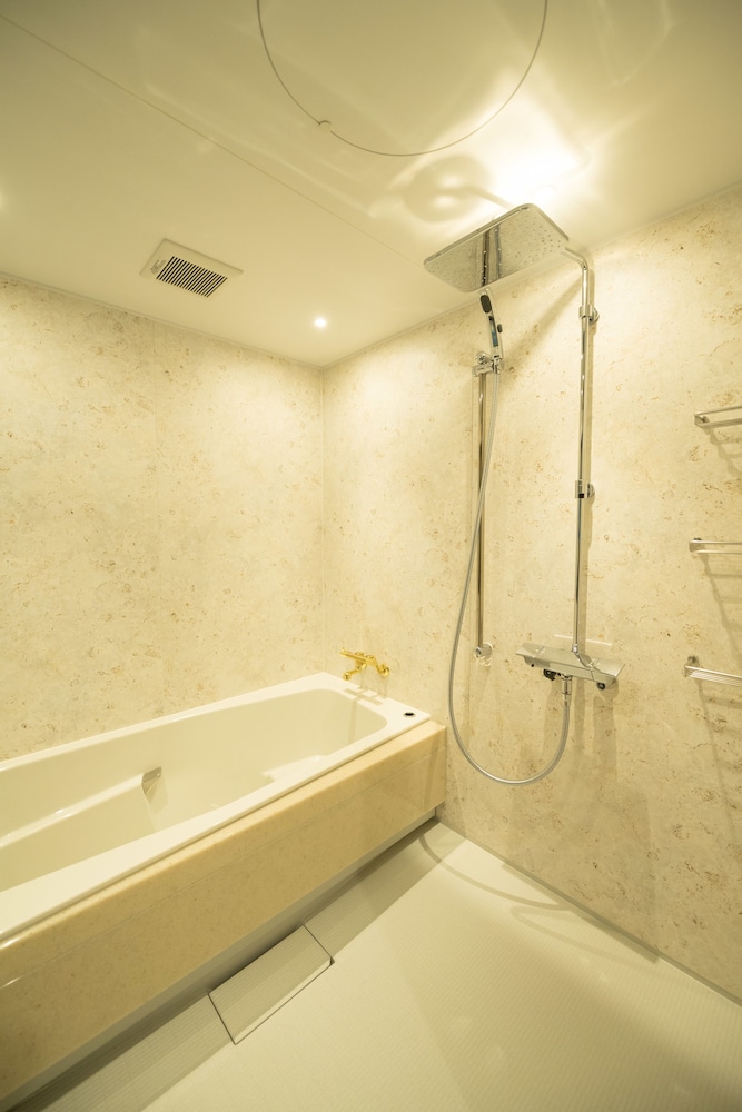 デラックス　ダブルルーム　ハワイアンチル バスルーム1 | ホテル四季彩 京都