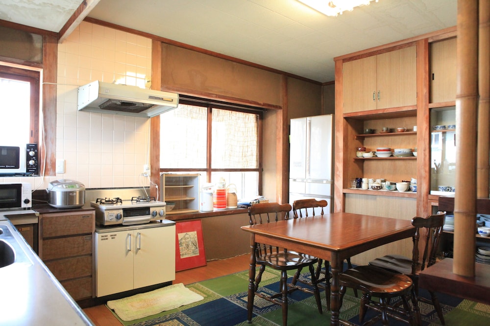 共用キッチン1 | 岡山ゲストハウスいぐさ 共用キッチン1 | 岡山ゲストハウスいぐさ