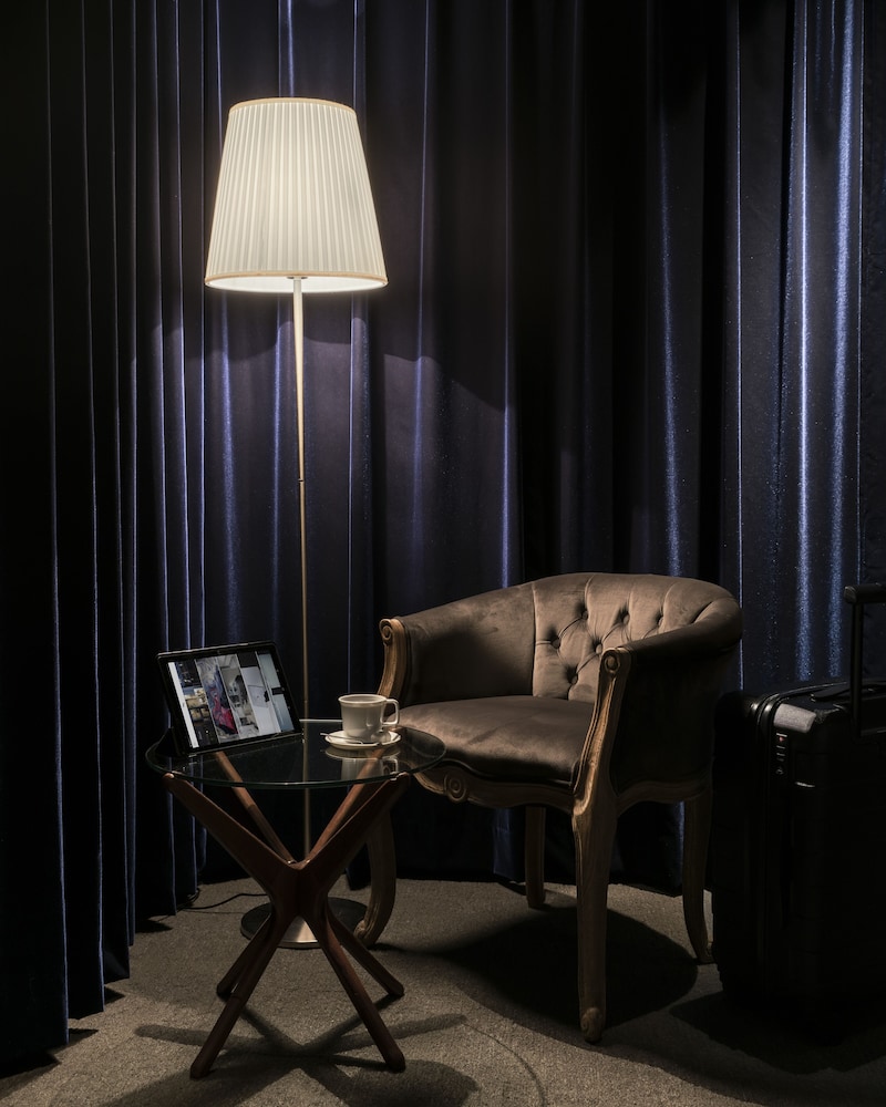 Audiophile’s Listening Room “TRAVELLING ROOM” by Takamasa Aoki 客室1 | BnA Alter Museum