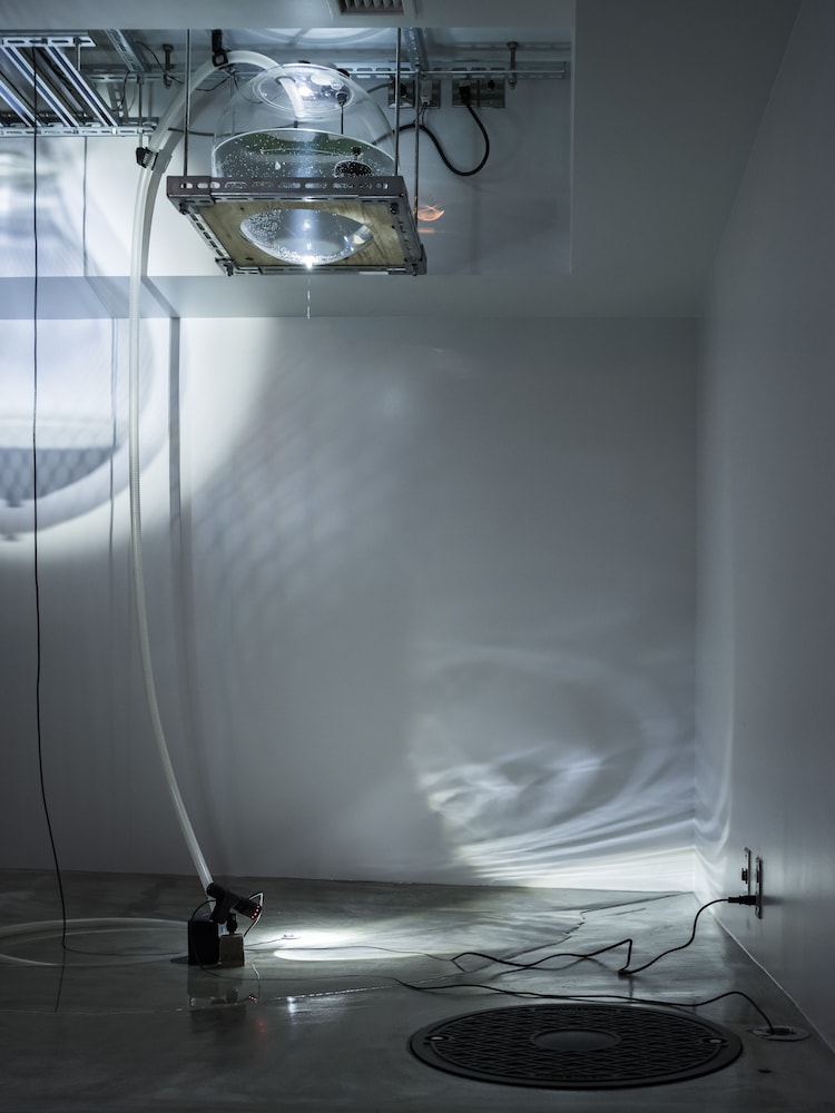 Room of Poetic Moonlight “A Model of Our Blue Heterotopia” by Yusuke Nakano / Paramodel 客室2 | BnA Alter Museum