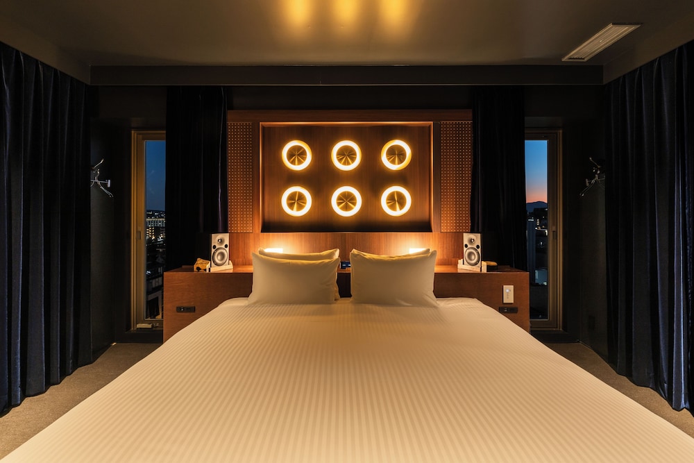 Audiophile’s Listening Room “TRAVELLING ROOM” by Takamasa Aoki 客室3 | BnA Alter Museum