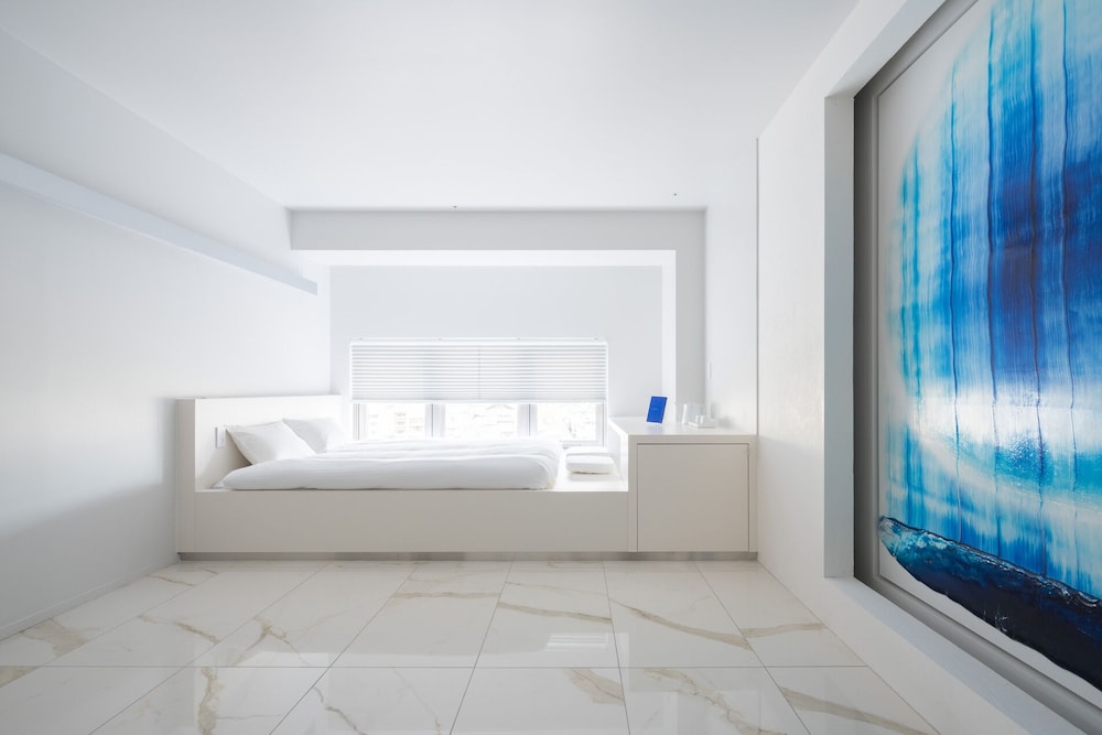 特別オファー　お部屋タイプお任せ (禁煙　22平米 - 30平米) 客室15 | BnA Alter Museum