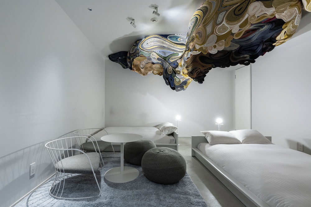 Sculpture to Dream to “Double Dreams” by Sato Sugamoto 客室3 | BnA Alter Museum