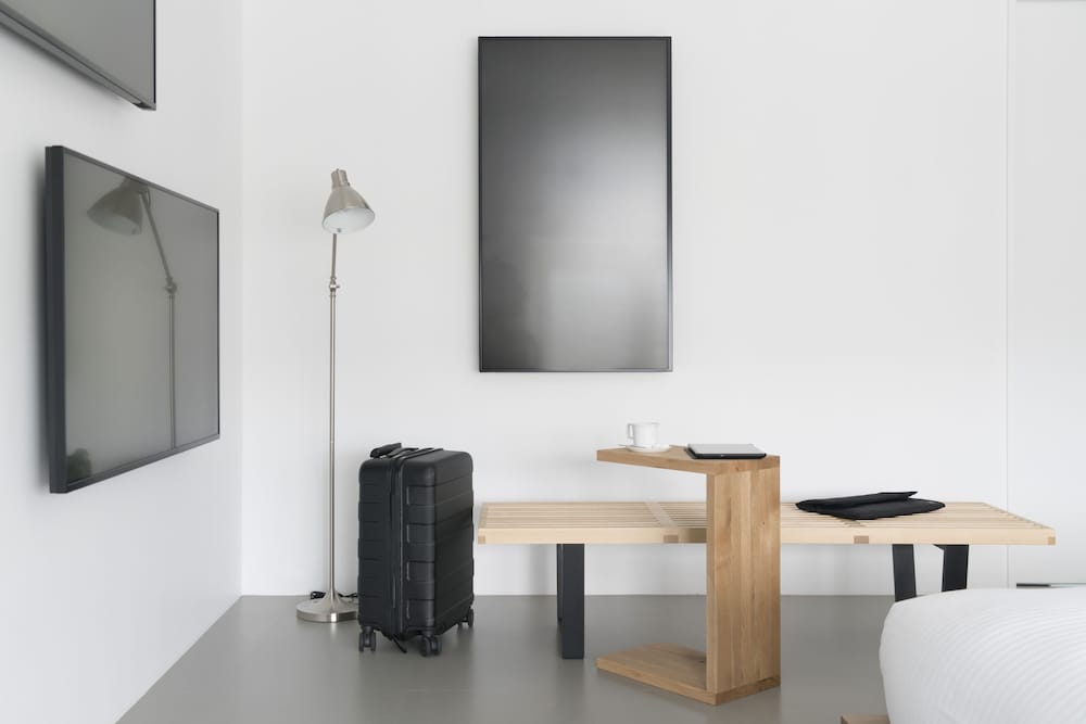 Digital Portals to the Unseen “continuum” by Daito Manabe（Rhizomatiks） 客室3 | BnA Alter Museum