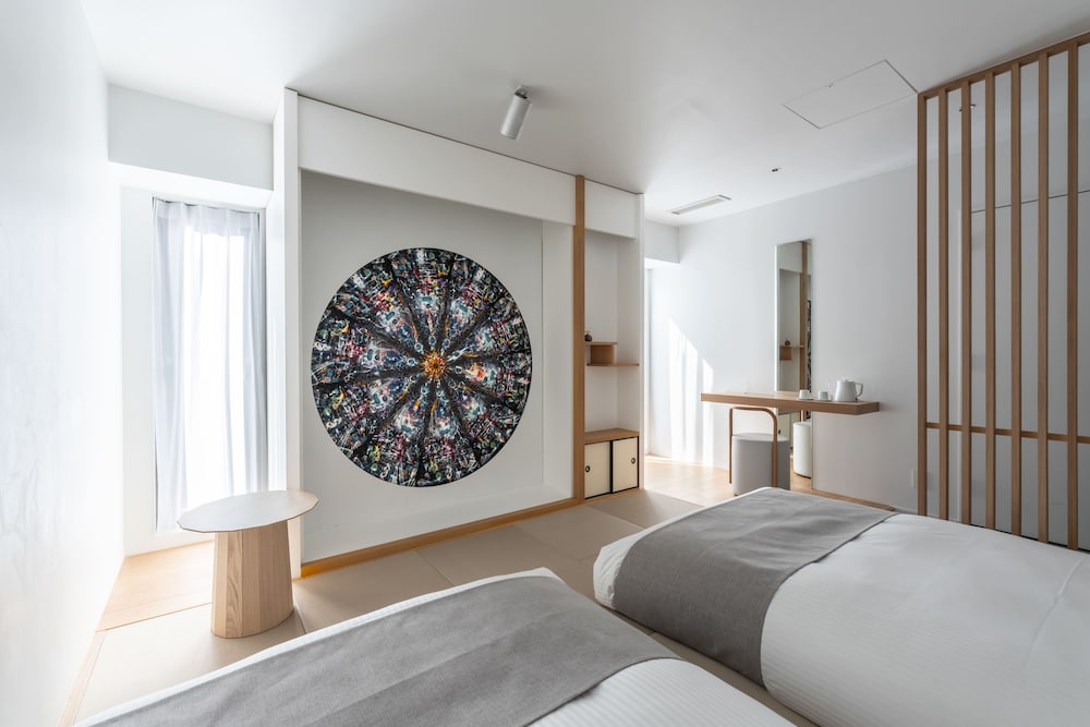 Hypnotic Kinetic Vortex Room “MY ROOM” by Akiyoshi Mishima | BnA Alter Museum