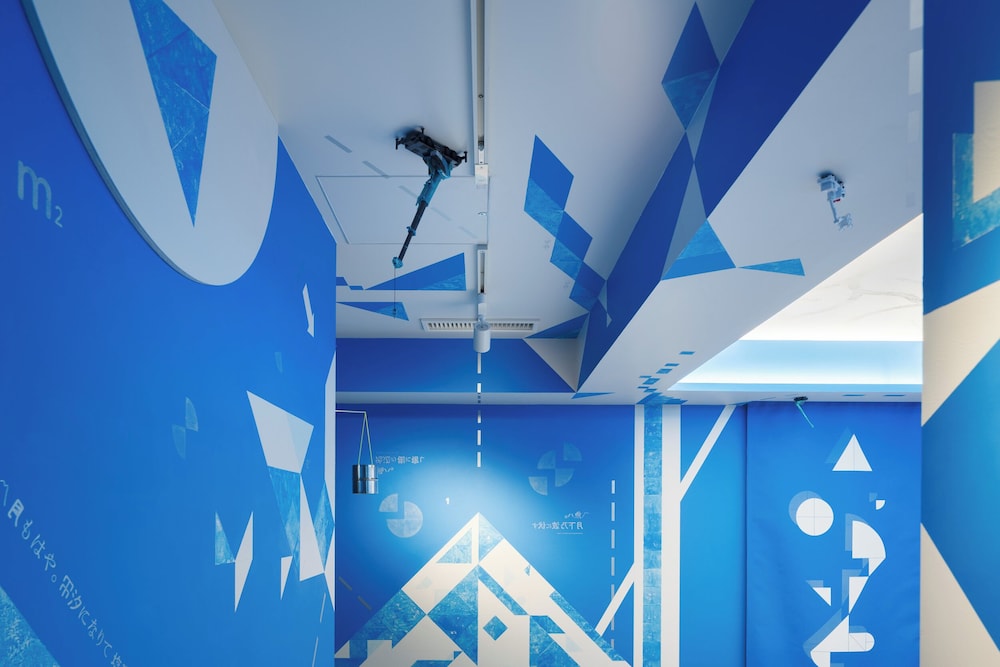 Room of Poetic Moonlight "A Model of Our Blue Heterotopia" by Yusuke Nakano / Paramodel 客室4 | BnA Alter Museum
