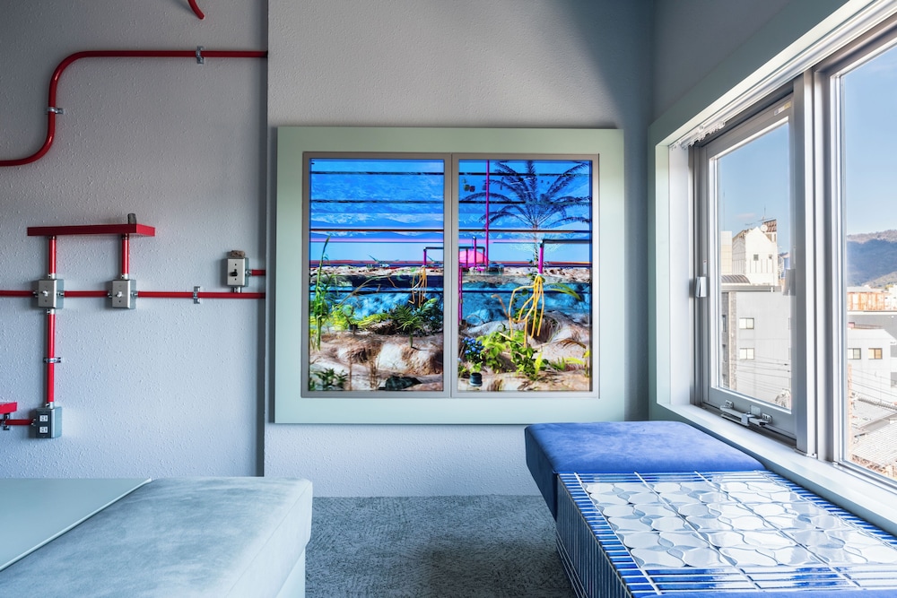 Digital drift through a Green Garden by Asako Fujikura 客室4 | BnA Alter Museum