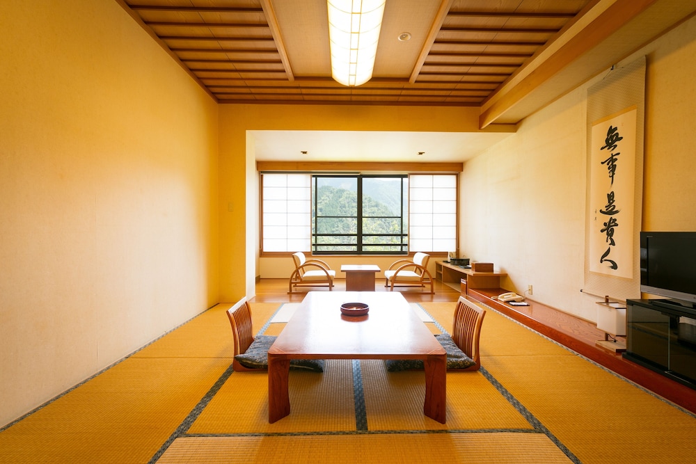 客室1 | 南飛騨・馬瀬川温泉 美輝の里 客室1 | 南飛騨・馬瀬川温泉 美輝の里