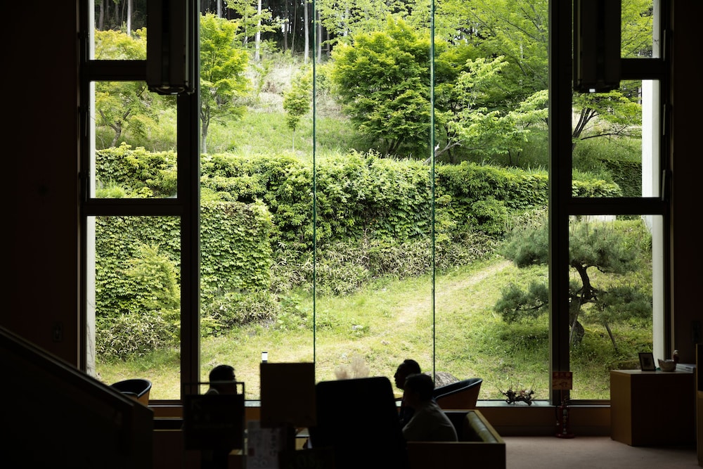 ロビーラウンジ1 | 南飛騨・馬瀬川温泉 美輝の里 ロビーラウンジ1 | 南飛騨・馬瀬川温泉 美輝の里