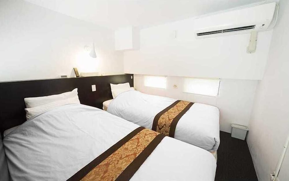 メゾネットルーム 客室1 | クリッパー オキナワ ベース