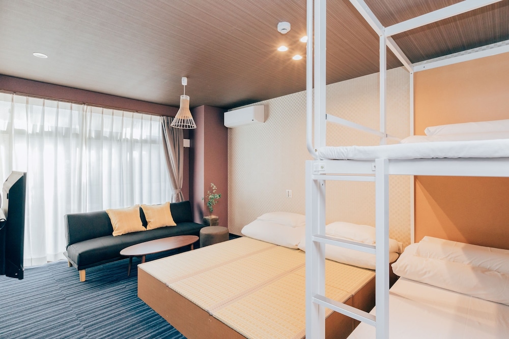 バンクベッドルーム テラス付き | PLAYSIS ASAKUSA