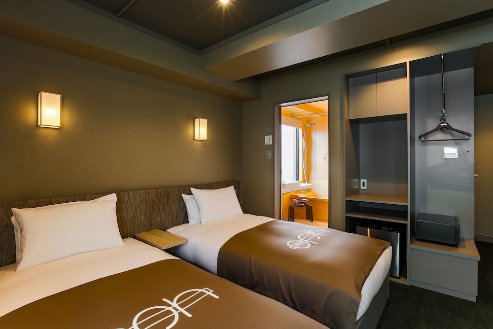 クラシック ツインルーム シングルベッド 2 台 禁煙 専用バスルーム 客室4 | eph TAKAYAMA（エフ高山）