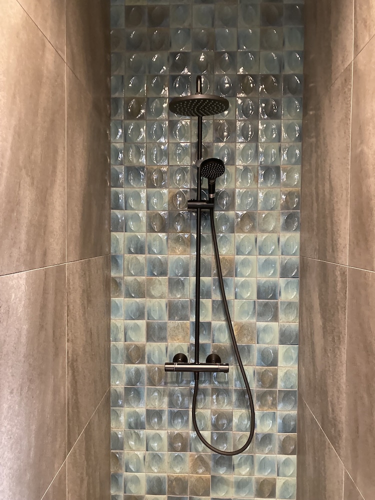 ダブルルーム バスルーム2 | クリスタルパーク久松