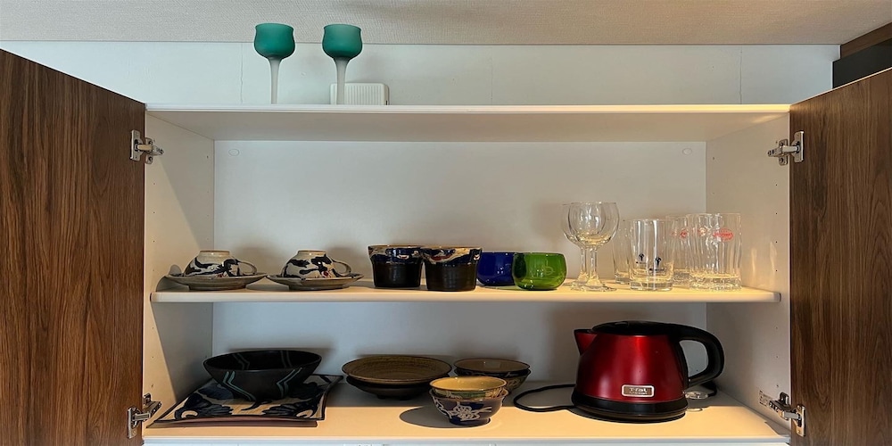 ベーシック ツインルーム ベッド (複数台) 客室6 | よみたんコンドホテル ND