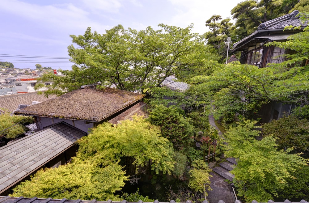 和室 ファミリールーム ガーデン ビュー0 | 備後屋