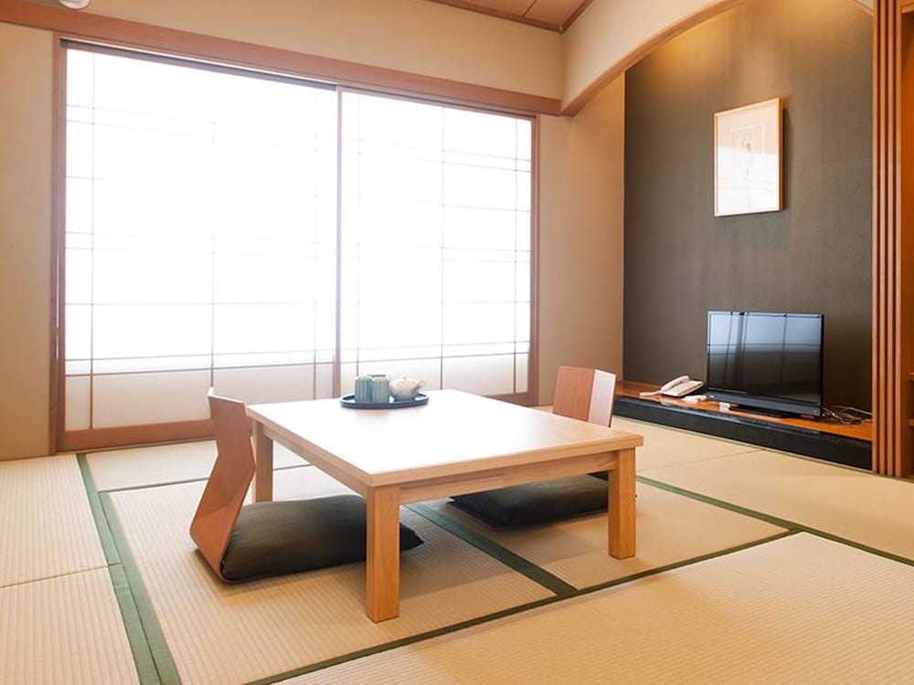 客室1 | サンヒルズカントリークラブ