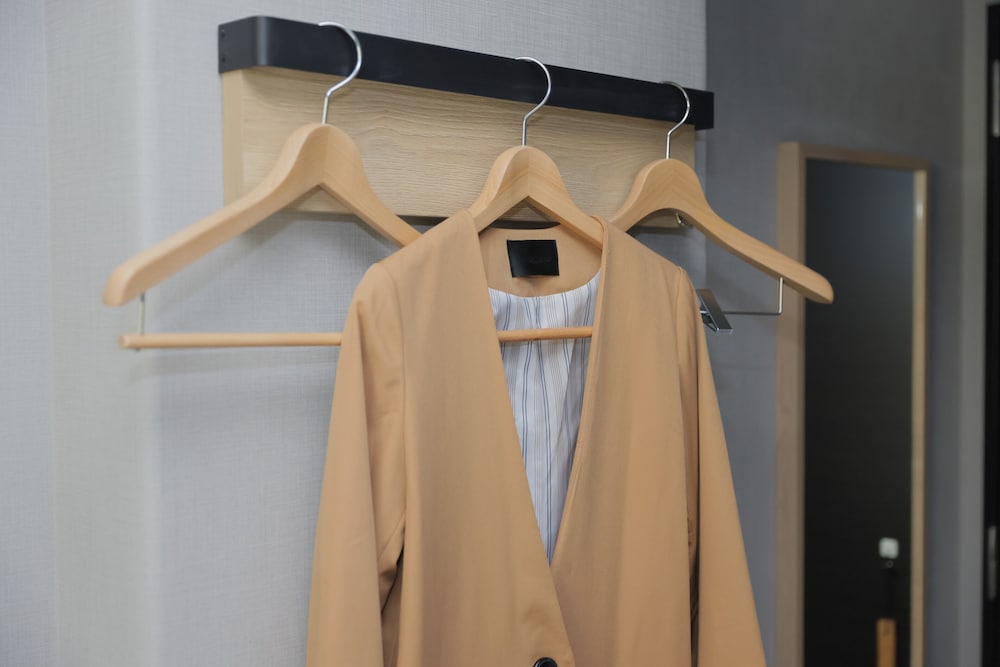 シングルルーム 喫煙可 客室の設備とサービス3 | スーパーホテル水俣