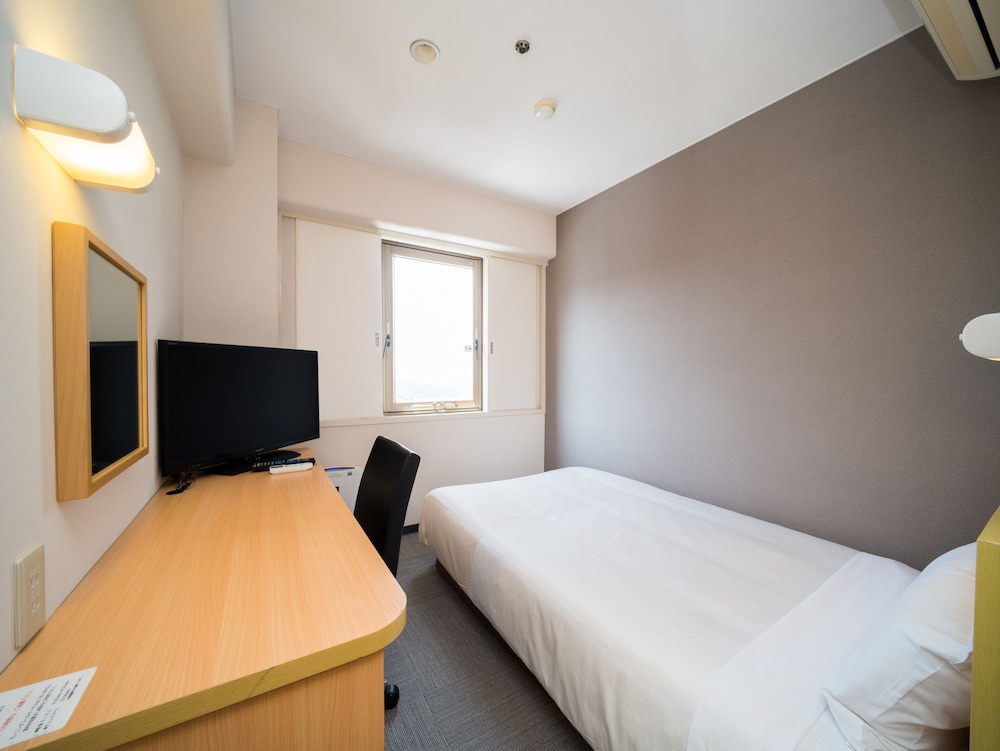 客室1 | スーパーホテル水俣