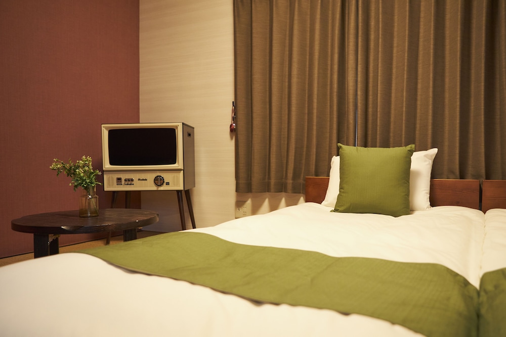 Apartment (Room 2, Room3) 客室7 | 神楽坂 レトロなBARとホテル