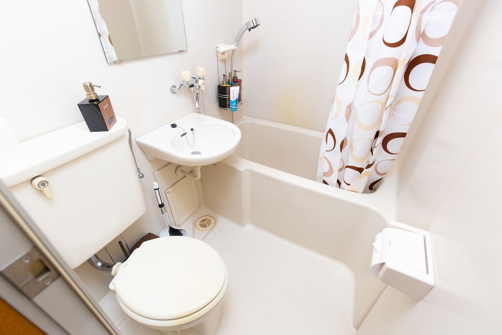 Apartment (Room 2, Room3) バスルーム0 | 神楽坂 レトロなBARとホテル