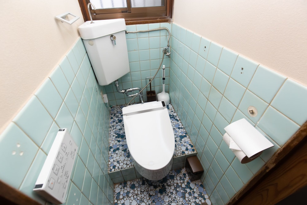 Private Vacation Home (Hanare) バスルーム0 | 神楽坂 レトロなBARとホテル