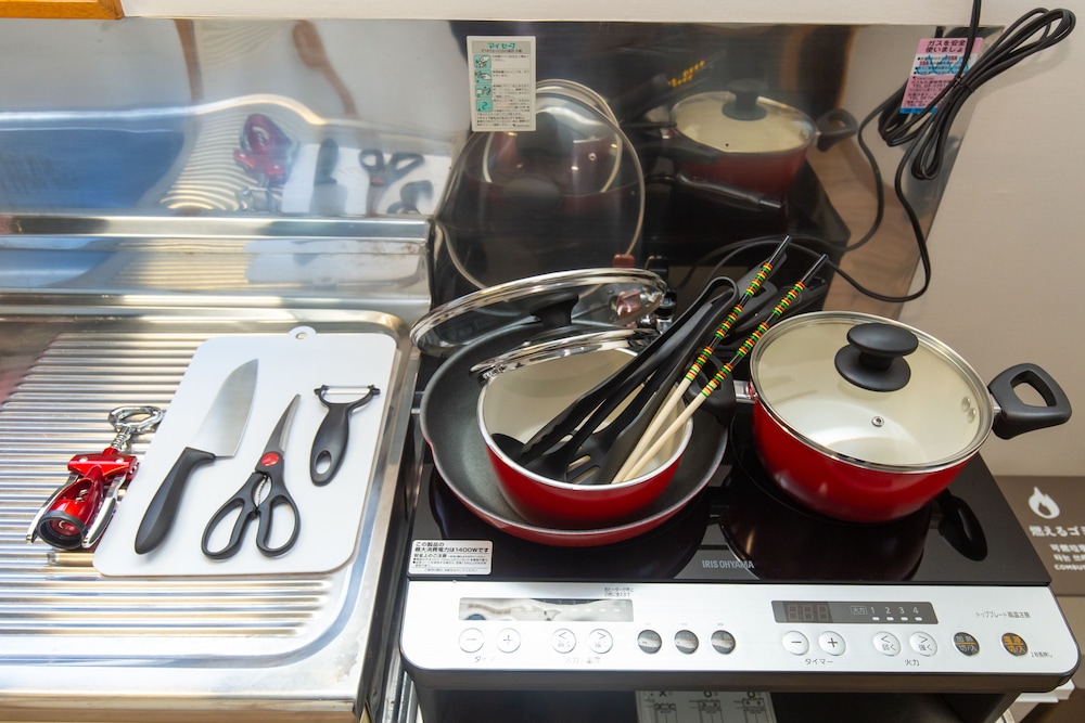 Apartment (Room 2, Room3) 専用簡易キッチン1 | 神楽坂 レトロなBARとホテル