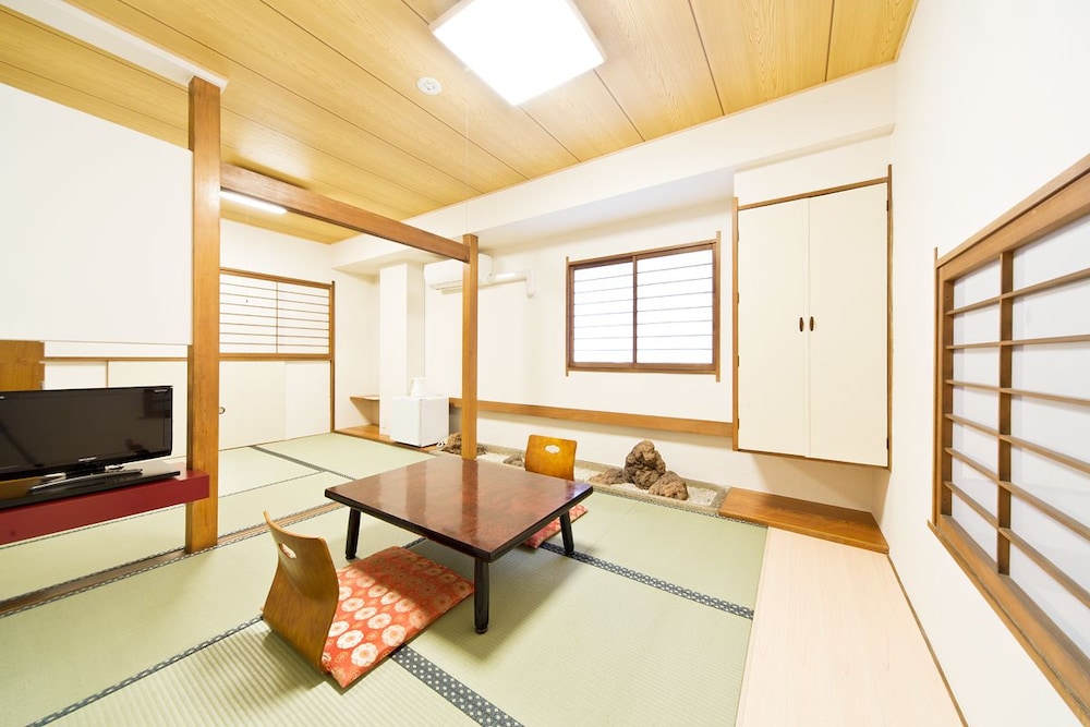 和室 ツインルーム 客室3 | ビジネスホテル山城