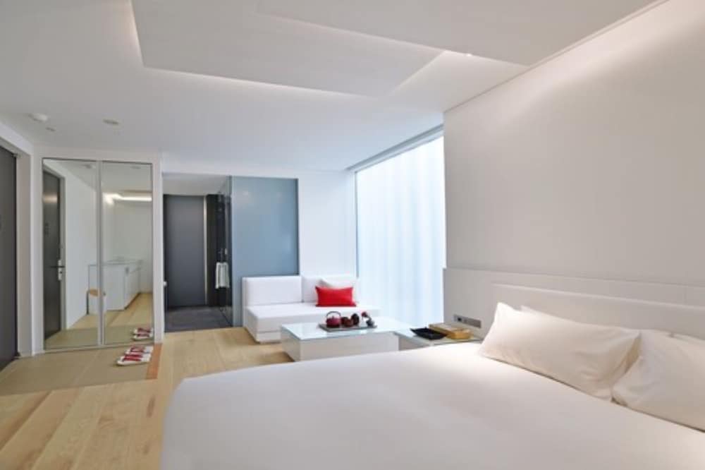 スタンダード ダブルルーム 客室1 | MOGANA