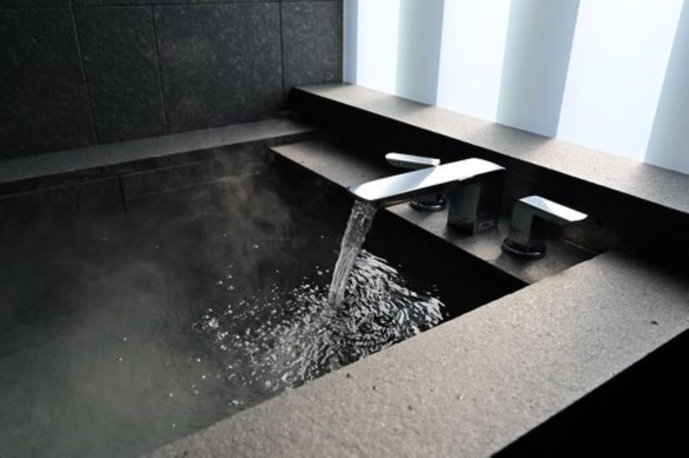 スタンダード ダブルルーム バスルーム2 | MOGANA