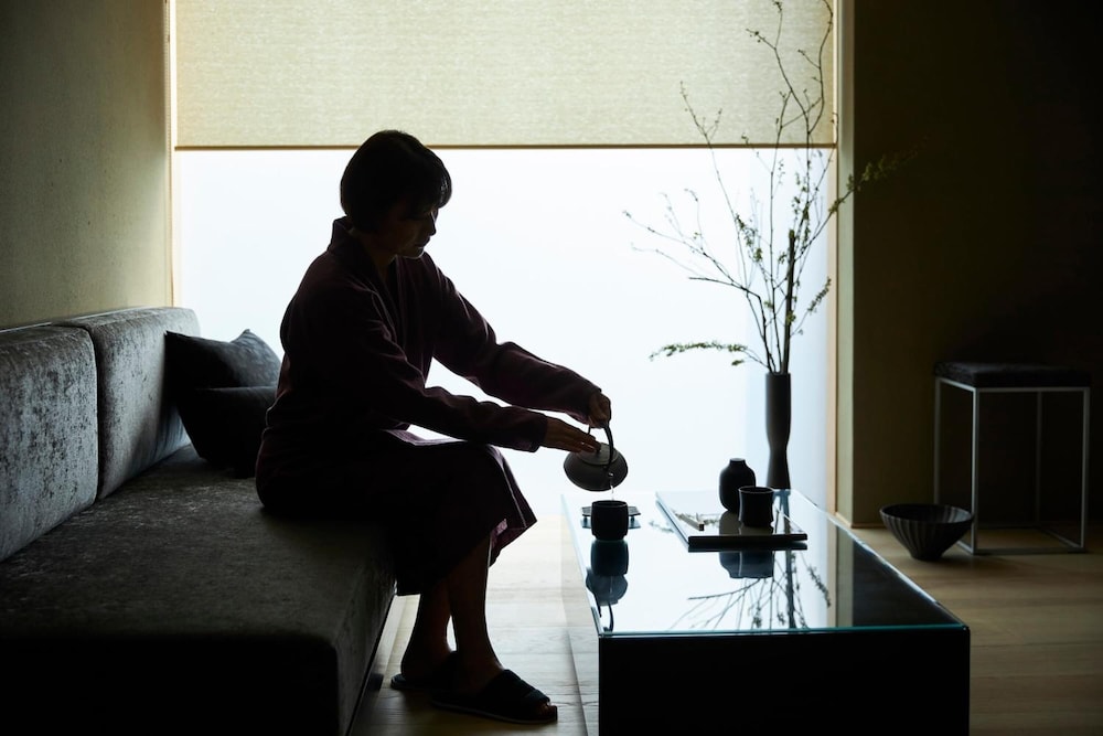 デラックス ダブルルーム リビングルーム0 | MOGANA