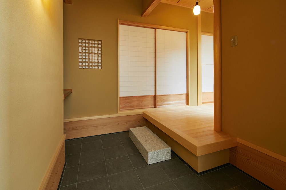 内部エントランス1 | HANARE KYOTO 御宿 長谷川 内部エントランス1 | HANARE KYOTO 御宿 長谷川
