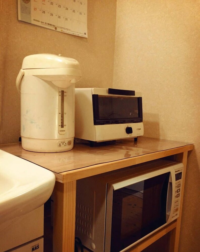 ベーシック ルーム カナルビュー 海側（3名様用）禁煙 共用キッチン設備0 | ゲストハウス だるまや