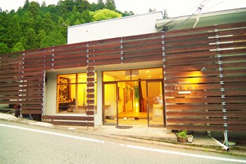 弥仙館