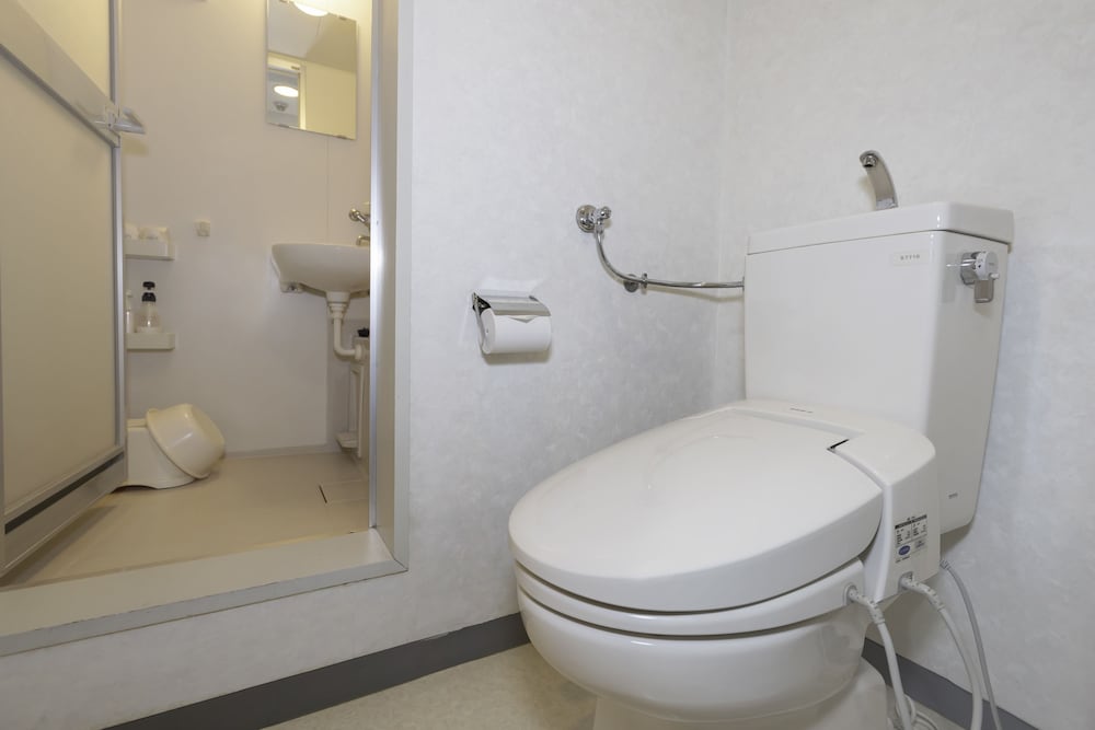 ツインルーム 喫煙可 バスルーム1 | Tabist THE GREEN ASAHIKAWA (グリーン旭川)