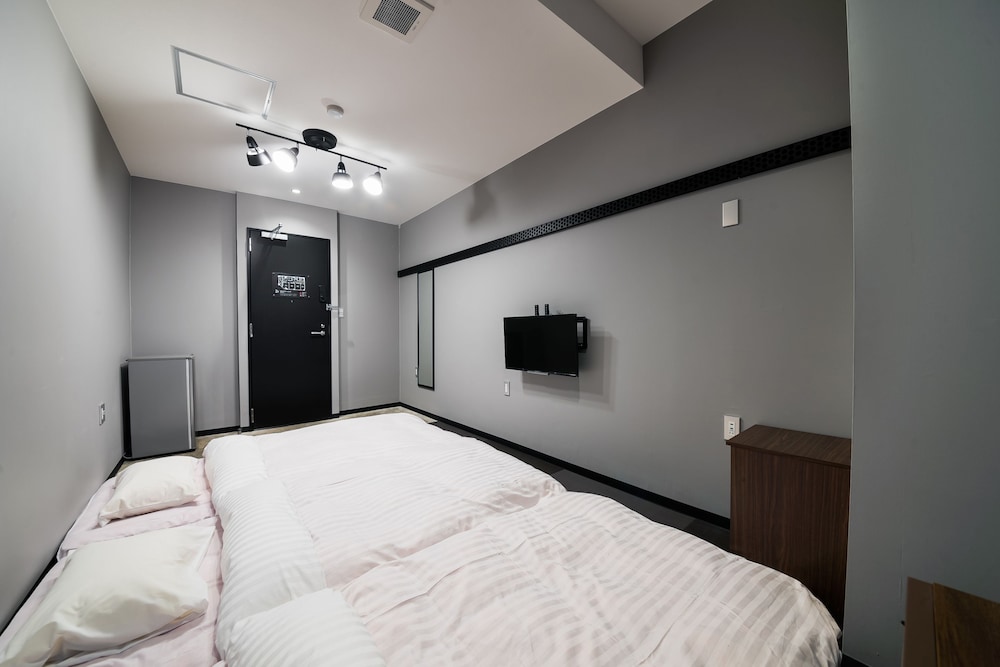 和室 共同バスルーム トリプル 禁煙 客室2 | Tabist THE GREEN ASAHIKAWA (グリーン旭川)