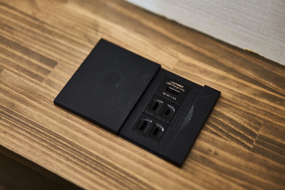 ダブルルーム 共用バスルーム 客室の設備とサービス1 | アンドホステル本町イースト