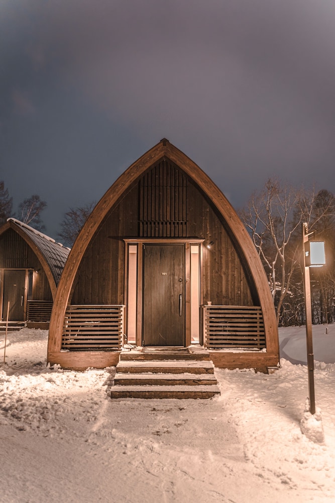 ラグジュアリー ヴィラ (15時チェックイン-10時チェックアウト)ご到着日15時からご出発日10時までご滞在(1室4名様でご利用の場合、リビングにエキストラベッド1台をご用意いたします) 客室20 | ANDARU COLLECTION NISEKO