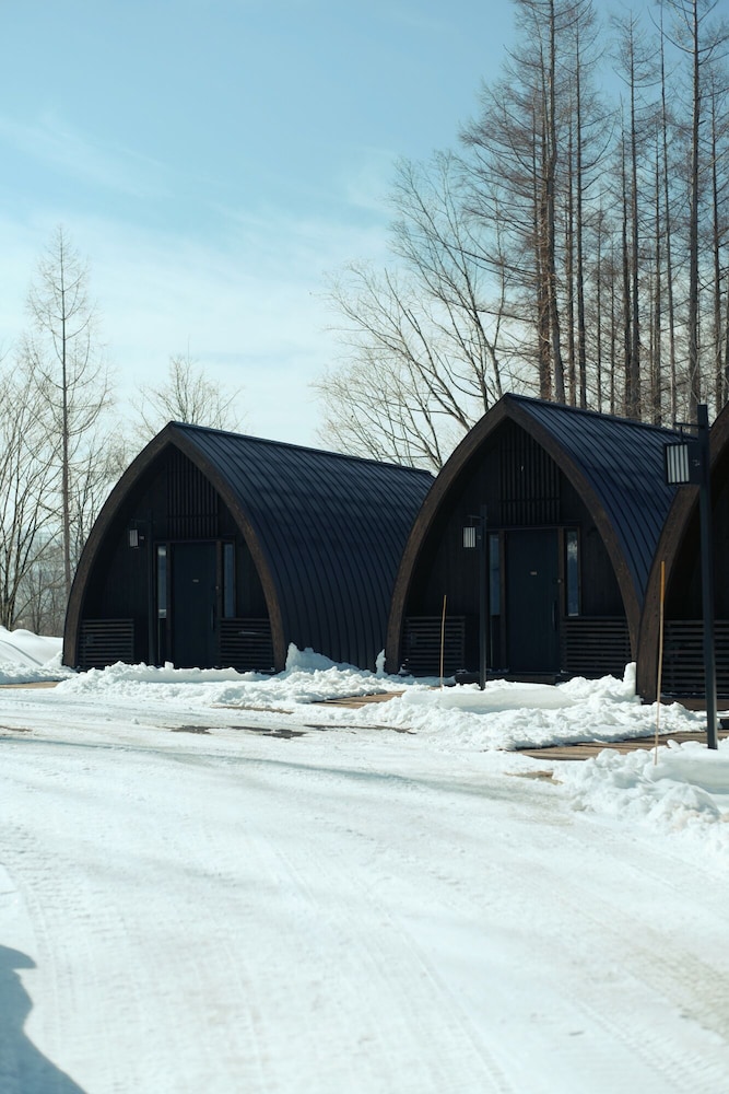 ラグジュアリー ヴィラ (15時チェックイン-10時チェックアウト)ご到着日15時からご出発日10時までご滞在(1室4名様でご利用の場合、リビングにエキストラベッド1台をご用意いたします) 客室10 | ANDARU COLLECTION NISEKO