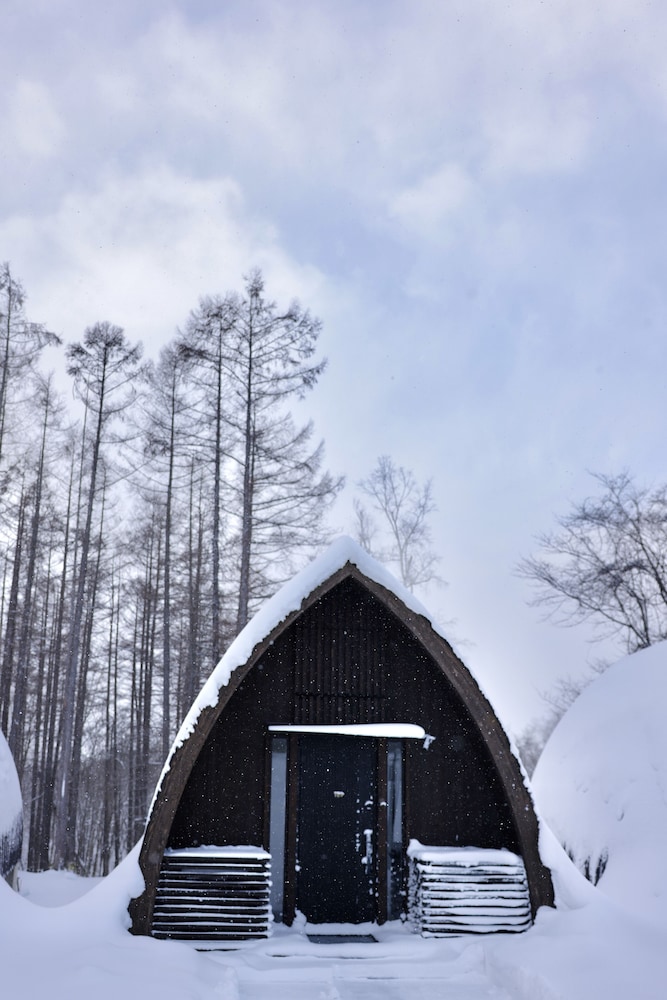 ラグジュアリー ヴィラ (15時チェックイン-10時チェックアウト)ご到着日15時からご出発日10時までご滞在(1室4名様でご利用の場合、リビングにエキストラベッド1台をご用意いたします) 客室14 | ANDARU COLLECTION NISEKO