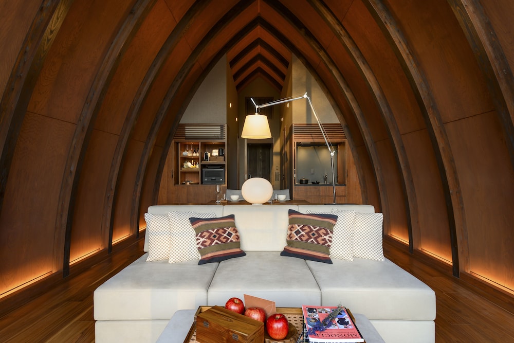 ラグジュアリー ヴィラ (15時チェックイン-10時チェックアウト)ご到着日15時からご出発日10時までご滞在(1室4名様でご利用の場合、リビングにエキストラベッド1台をご用意いたします) 客室5 | ANDARU COLLECTION NISEKO